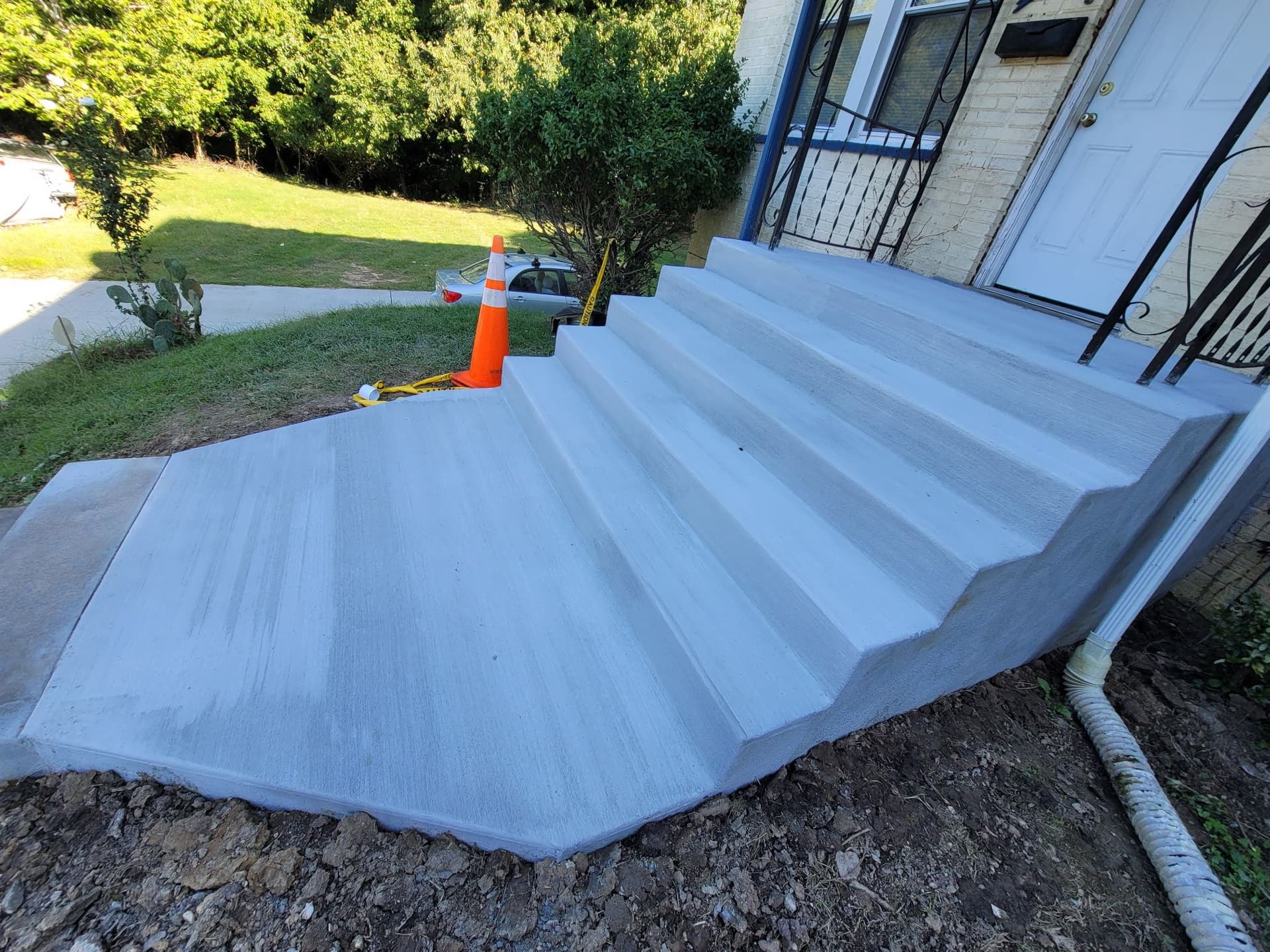 Gallery photos for Concrete Steps and Stone Walkways Built to Last: Image #1
