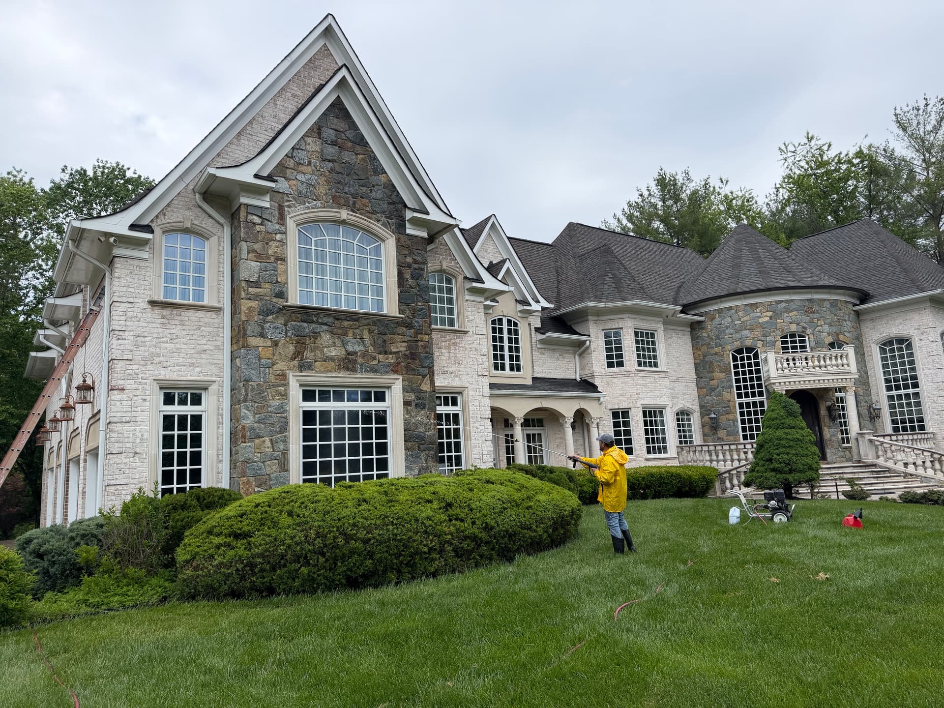 Gallery photos for Full Exterior House Washing on a Northern Virginia Estate: Image #1